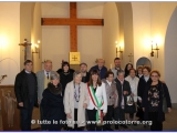 Foto di gruppo - Le maestre storiche di Torre, gli organizzatori, i relatori, la Vicesidnaco, i Poeti Samanta e Simone